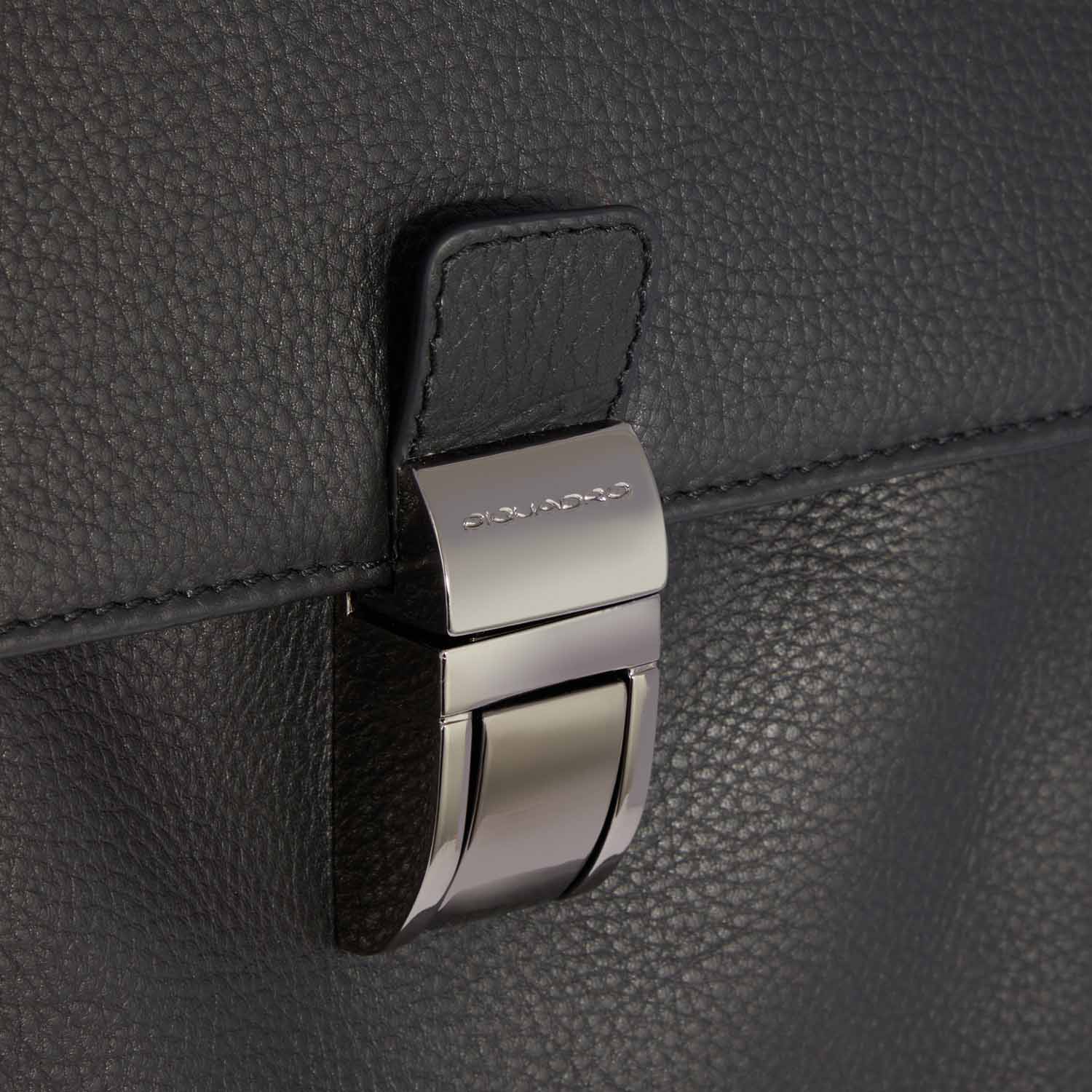 Piquadro Modus Special Laptoptasche 15,6" mit zwei Vortaschen Schwarz Piquadro Modus Special Laptoptasche 15,6" mit zwei Vortaschen Schwarz