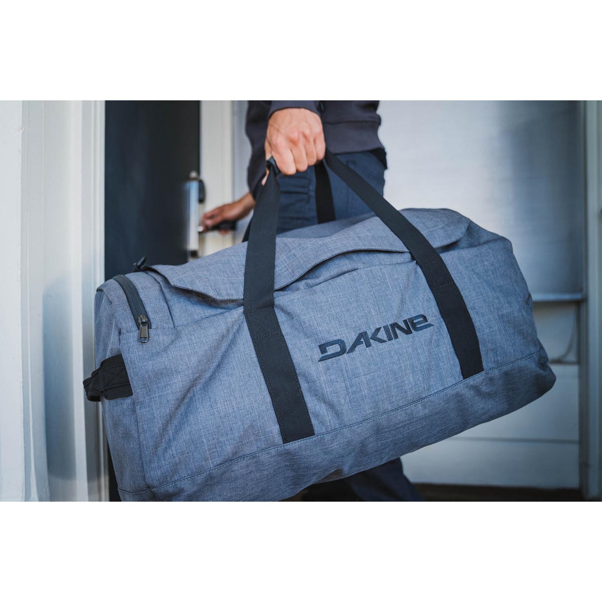 Dakine EQ Duffle 70L Sporttasche Black Dakine EQ Duffle 70L Sporttasche Black