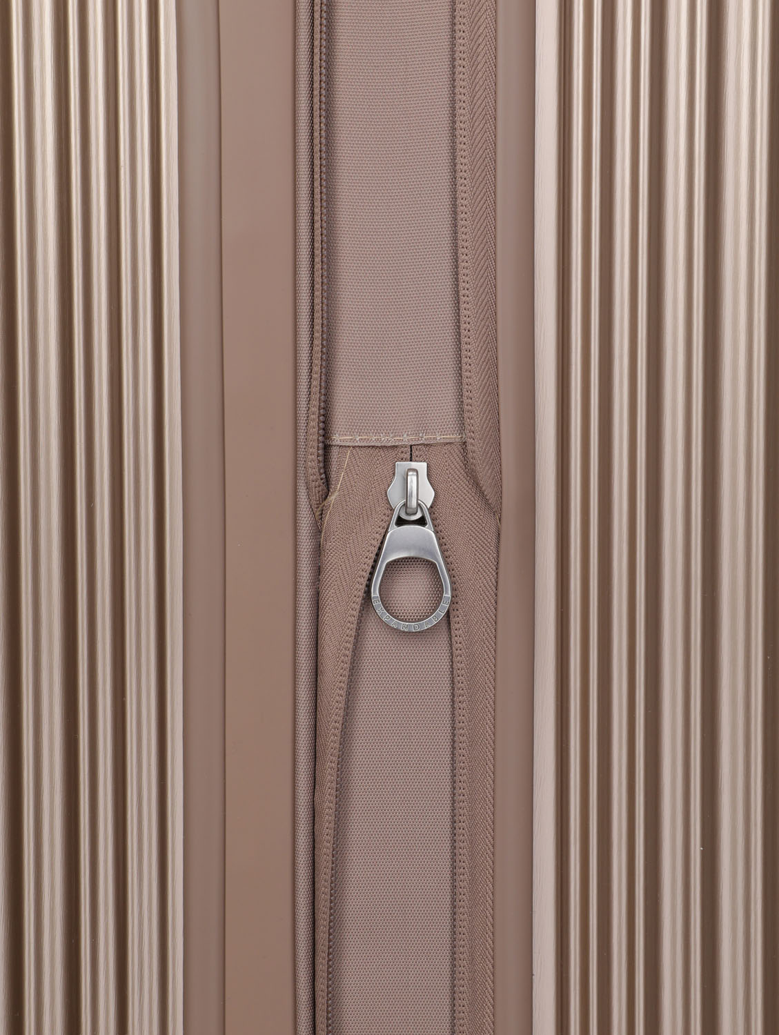 Travelite Paros Trolley M 4-Rollen erweiterbar Cappuccino Travelite Paros Trolley M 4-Rollen erweiterbar Cappuccino