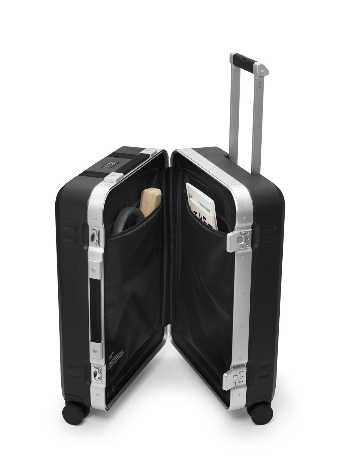 D_b_ Ramverk Pro Check-in Luggage Medium mit Aluminiumrahmen Silver