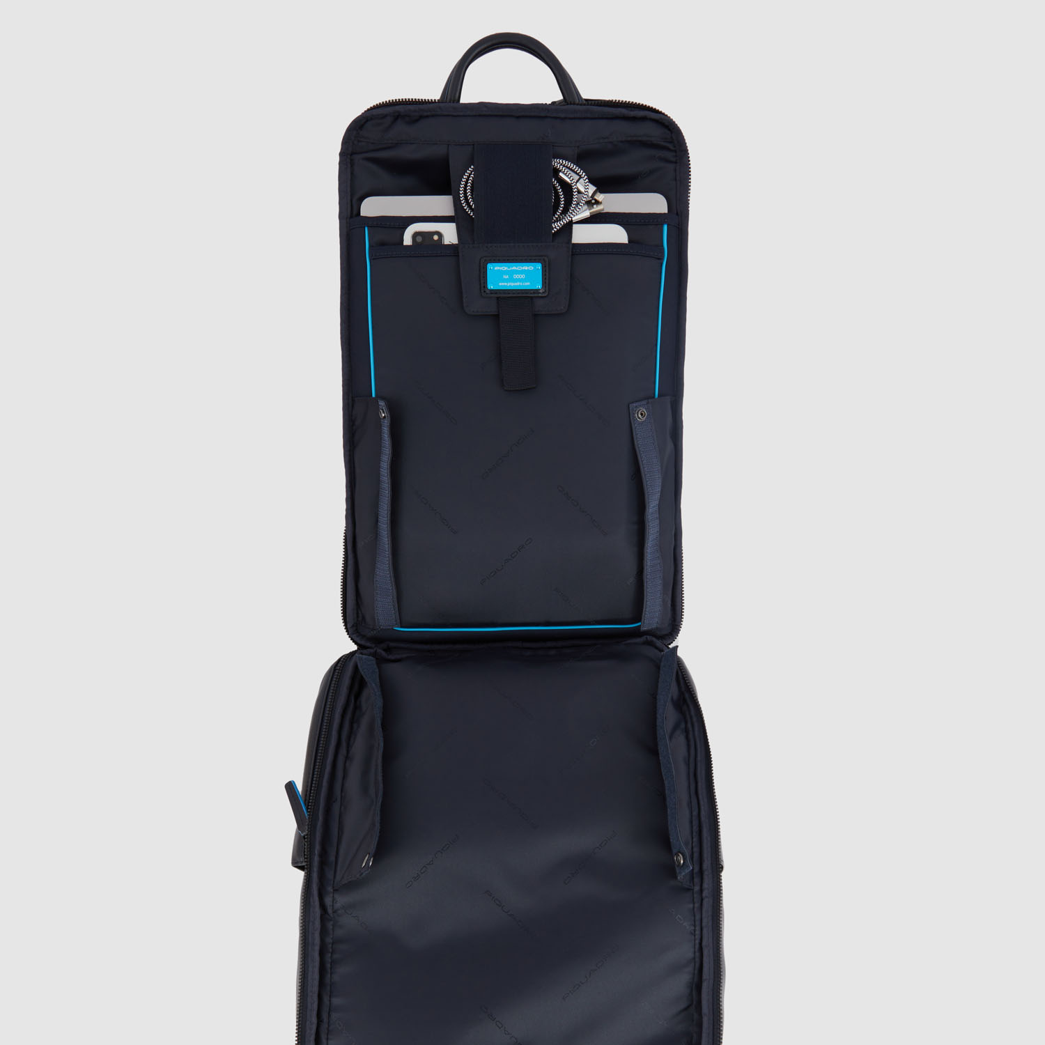 Piquadro Blue Square Laptop-Rucksack 15,6" mit iPad®-Fach Nachtblau Piquadro Blue Square Laptop-Rucksack 15,6" mit iPad®-Fach Nachtblau