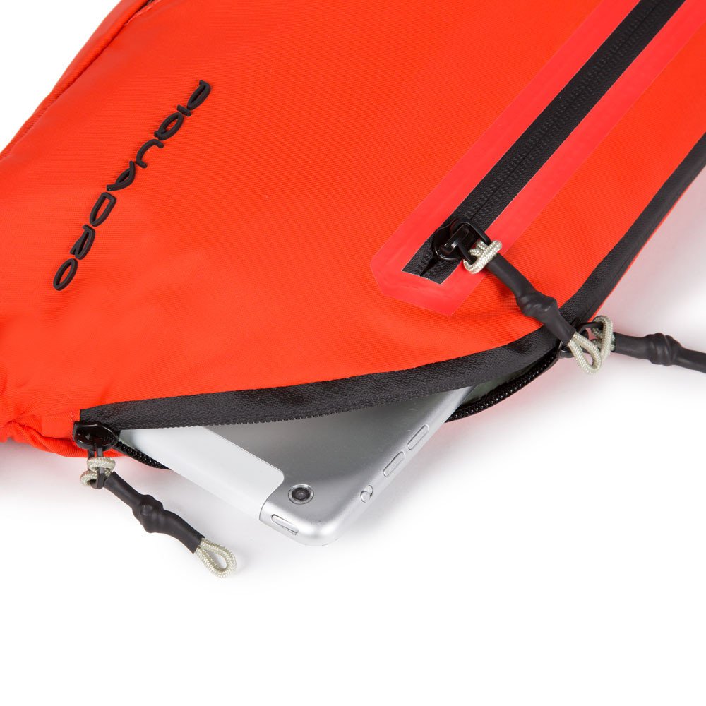 Piquadro PQ-Modular Querträgertasche aus rezykliertem antiviralen Stoff Rot Piquadro PQ-Modular Querträgertasche aus rezykliertem antiviralen Stoff Rot