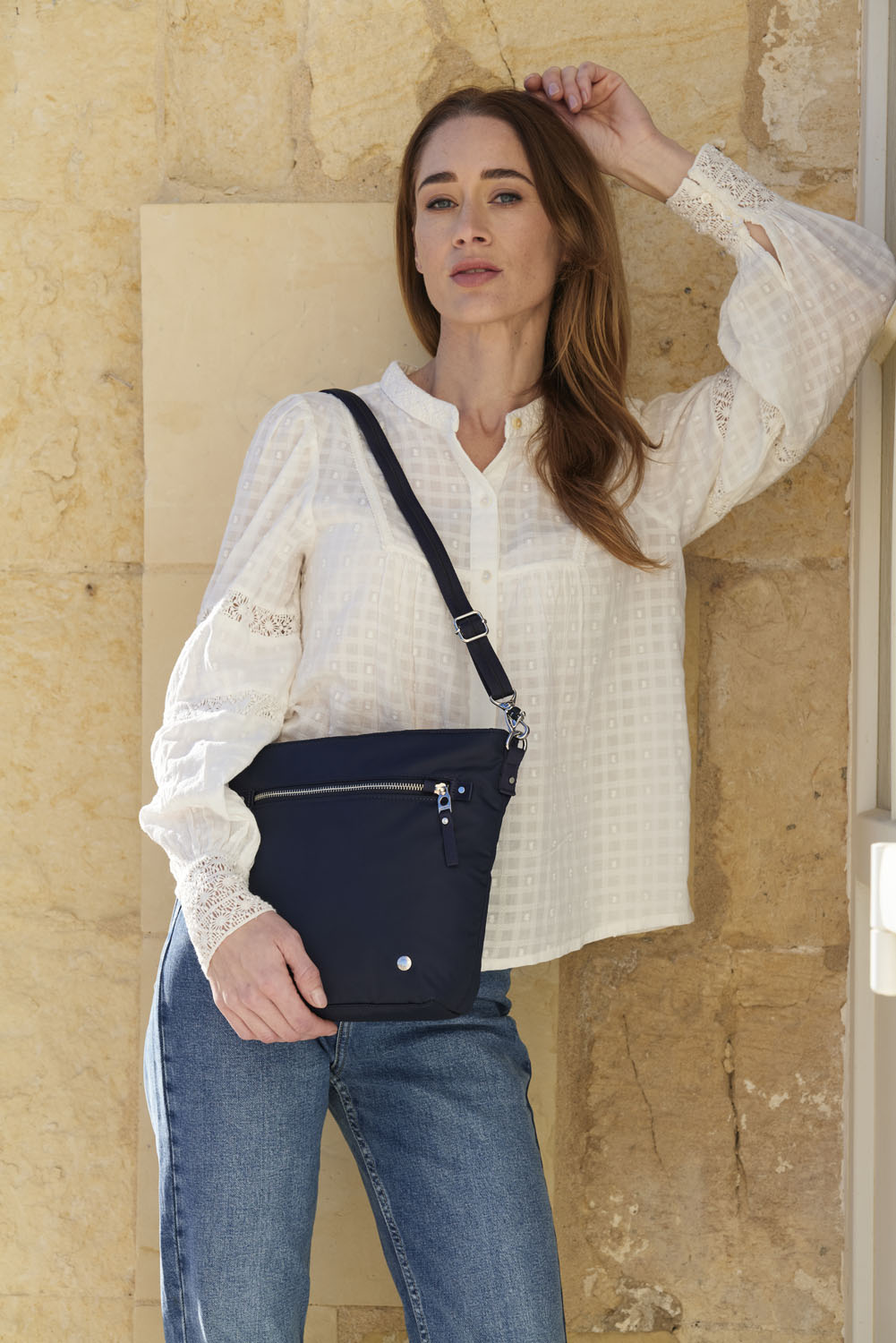 pacsafe W Anti-Theft Crossbody Navy