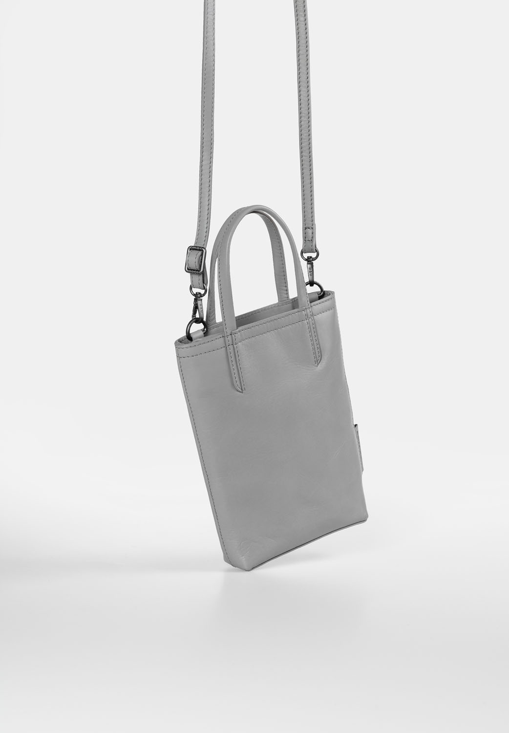 aunts & uncles Jamie´s Orchard FREESIA Phone bag circular grey