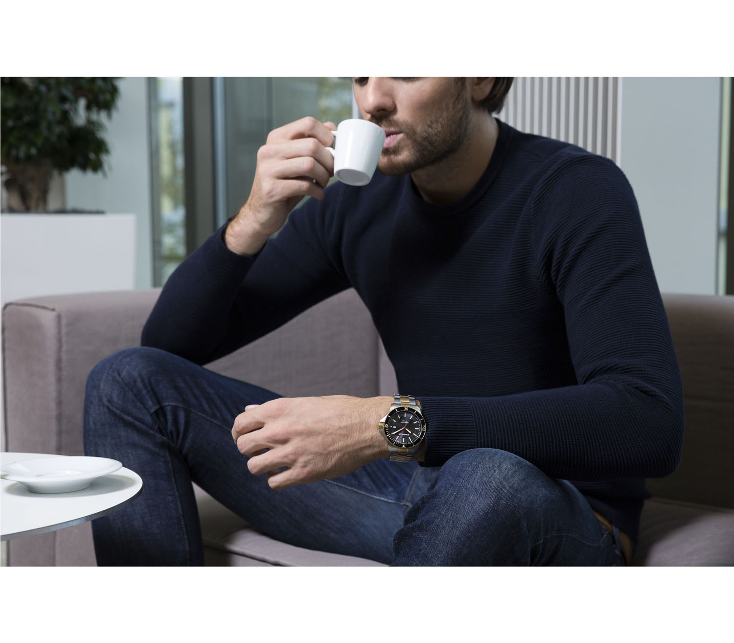 Wenger Seaforce 43mm Herrenuhr 2-Tone silber/gold Wenger Seaforce 43mm Herrenuhr 2-Tone silber/gold