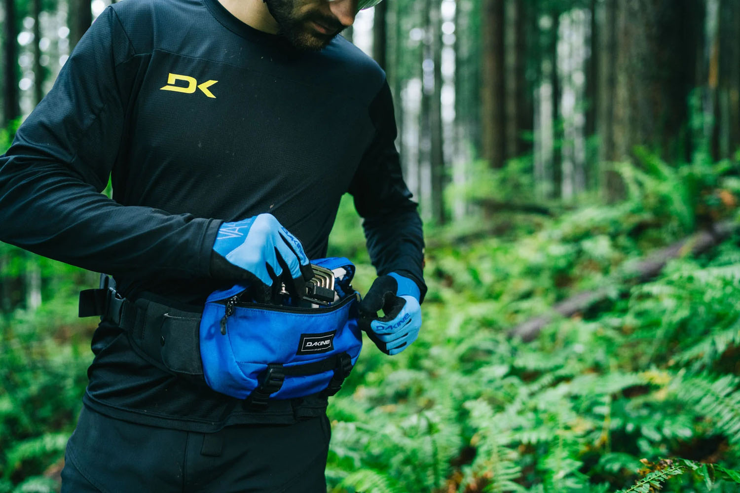 Dakine Hot Laps 2L Bike Hüfttasche Fire Mountain