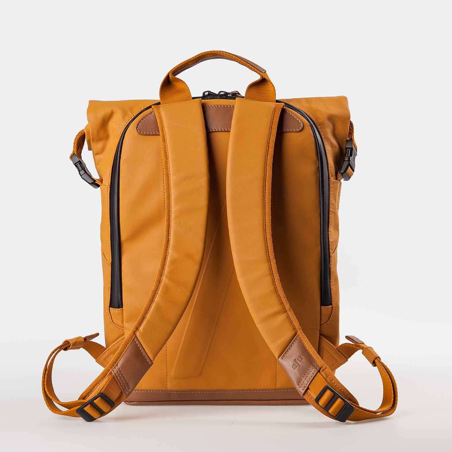 aunts & uncles Japan Tokio Rolltop Rucksack mit 13" Notebookfach butterscotch