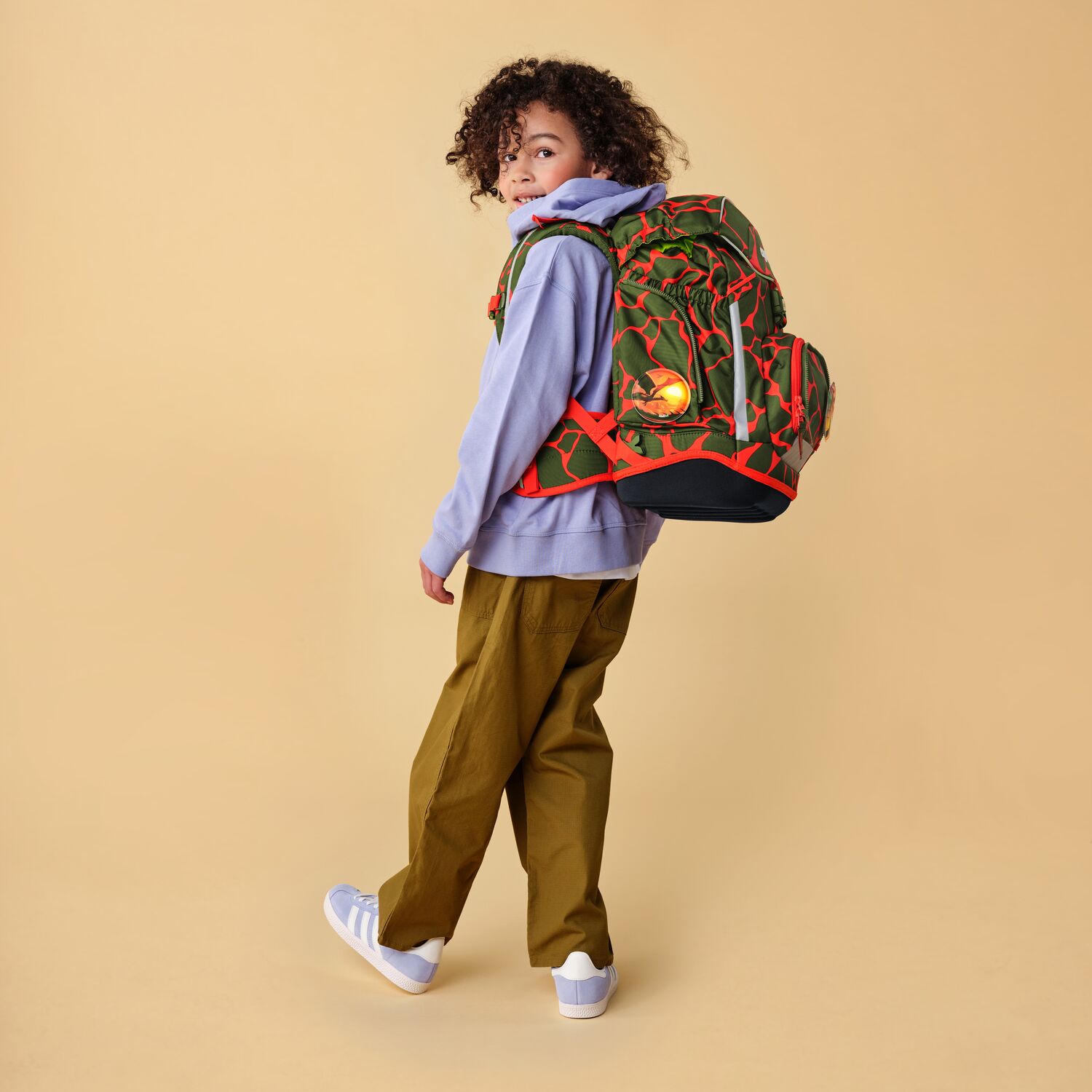 ergobag pack LUMI Editon 6-teiliges Schulrucksack-Set 2025 FeuerspeiBär