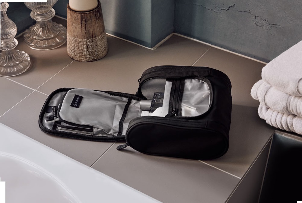 Victorinox Travel Accessories 5.0 Hanging Toiletry Kit schwarz Victorinox Travel Accessories 5.0 Hanging Toiletry Kit schwarz