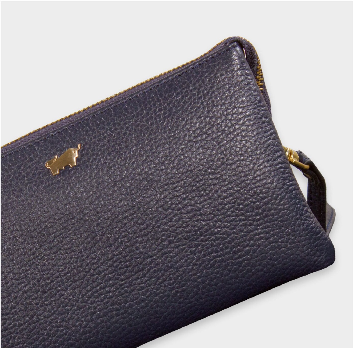 Braun Büffel Hanna Umhängetasche 12063 navy Braun Büffel Hanna Umhängetasche 12063 navy