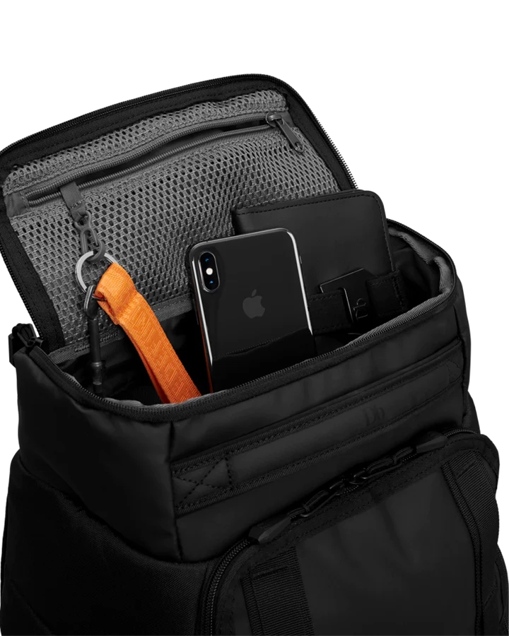 D_b_ Hugger Backpack 30L Blue Hour