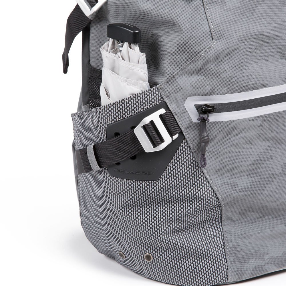 Piquadro PQ-Modular Laptoprucksack 15,6" aus rezykliertem antiviralen-Stoff und Diebstahlsicherung Camo Grigio Piquadro PQ-Modular Laptoprucksack 15,6" aus rezykliertem antiviralen-Stoff und Diebstahlsicherung Camo Grigio