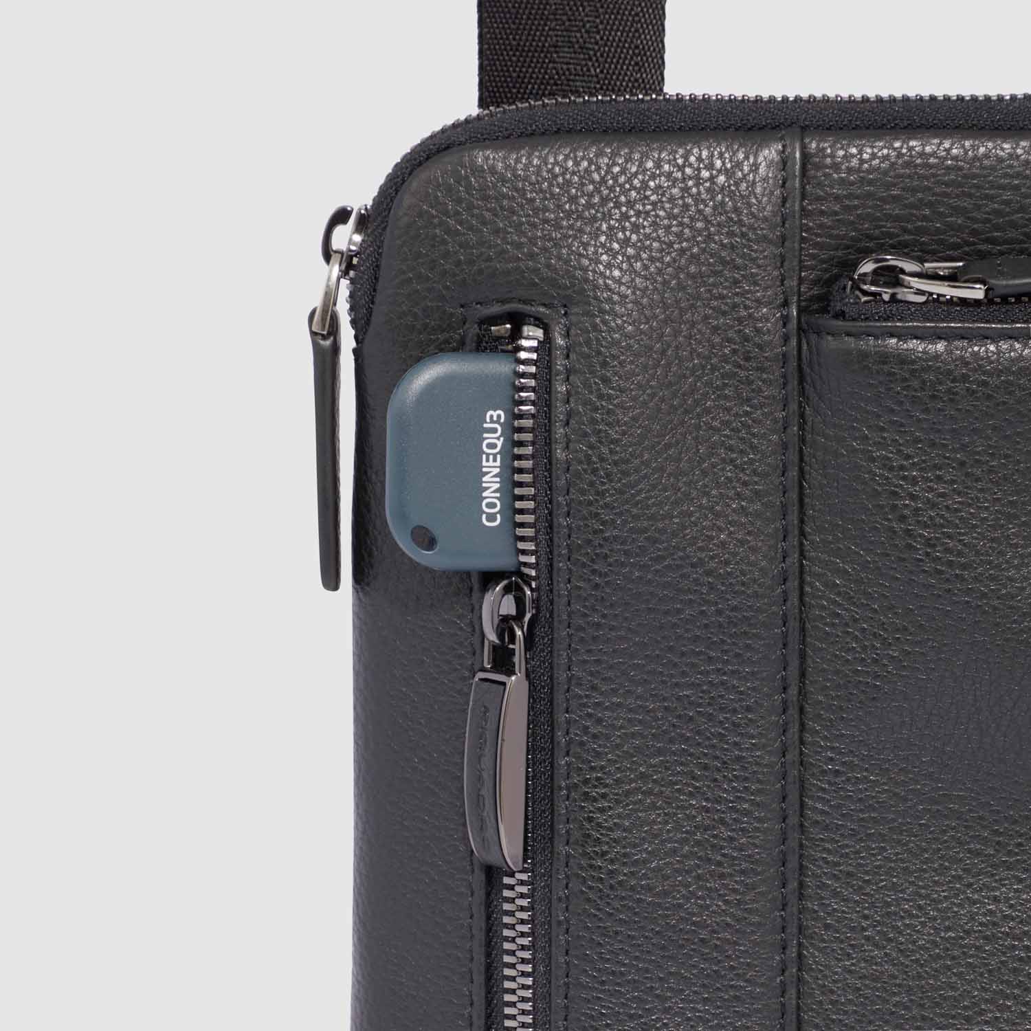 Piquadro Modus Special Umhängetasche mit iPad®-Fach Blau Piquadro Modus Special Umhängetasche mit iPad®-Fach Blau