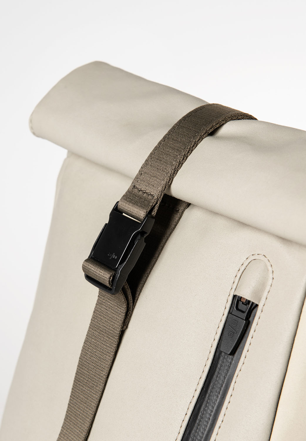 aunts & uncles Japan RE Kuji Rolltoptasche Dust