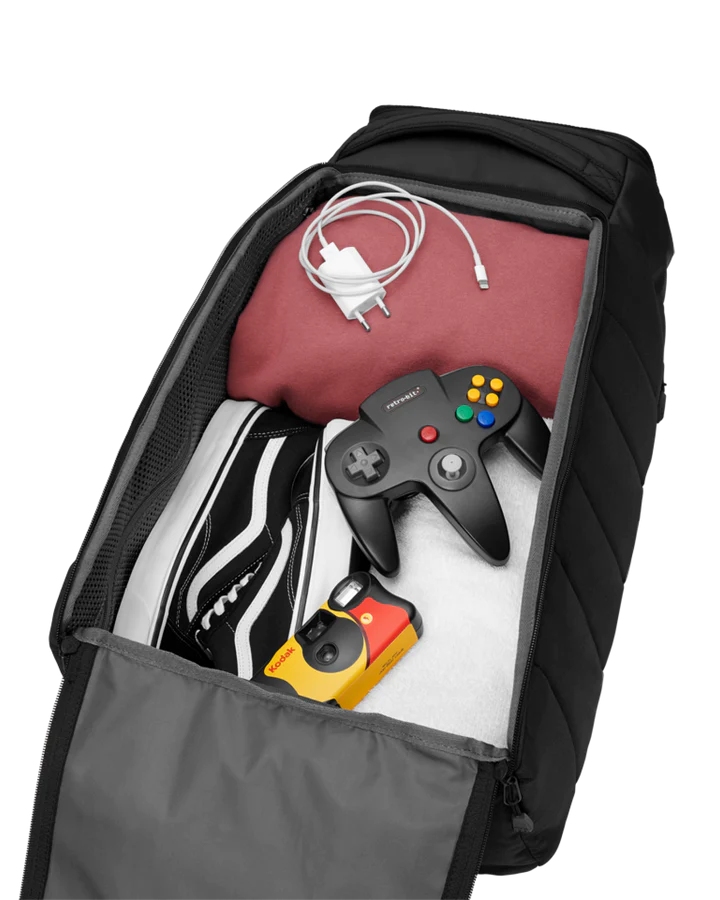 D_b_ Hugger Backpack 30L Falu Red