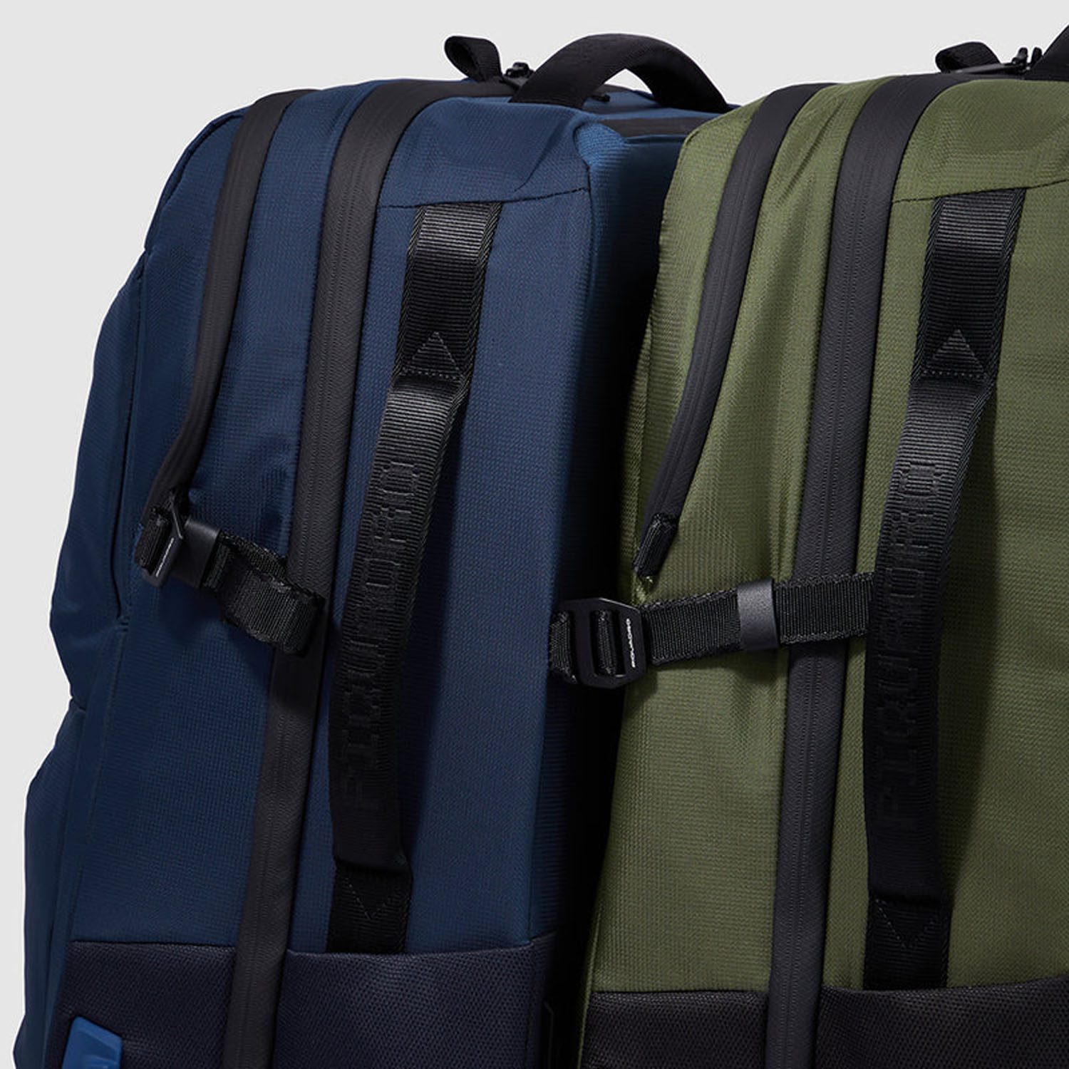 Piquadro Corner 2.0 Handgepäck 2-Rollen Koffer mit Laptopfach 17,3" Salbeigrün Piquadro Corner 2.0 Handgepäck 2-Rollen Koffer mit Laptopfach 17,3" Salbeigrün