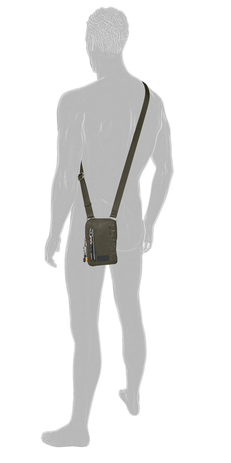 Camel Active Explore Mobile Phone Case aus recyceltem Nylon Khaki Camel Active Explore Mobile Phone Case aus recyceltem Nylon Khaki