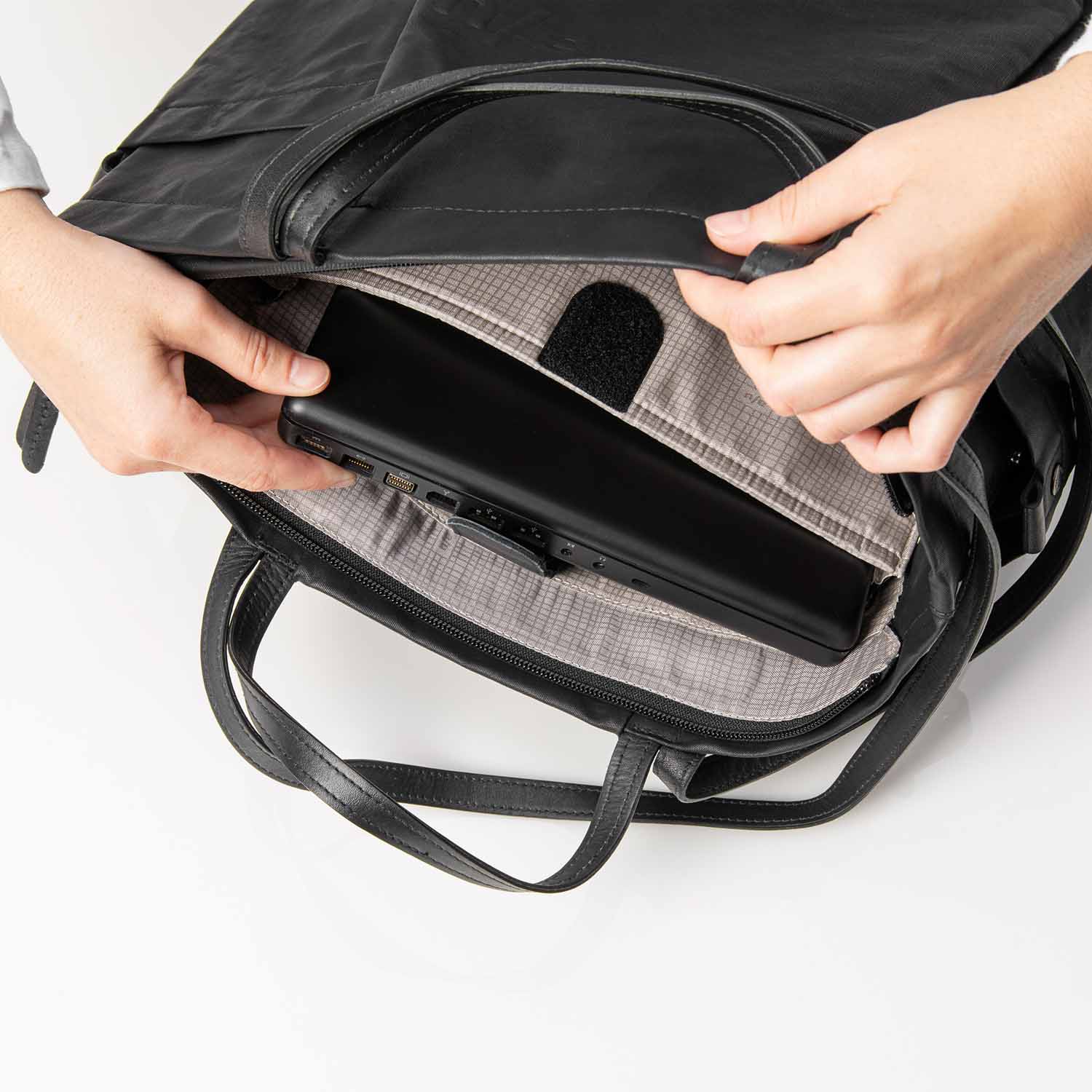 aunts & uncles Japan Takamatsu Shopper mit 13" Notebookfach black aunts & uncles Japan Takamatsu Shopper mit 13" Notebookfach black