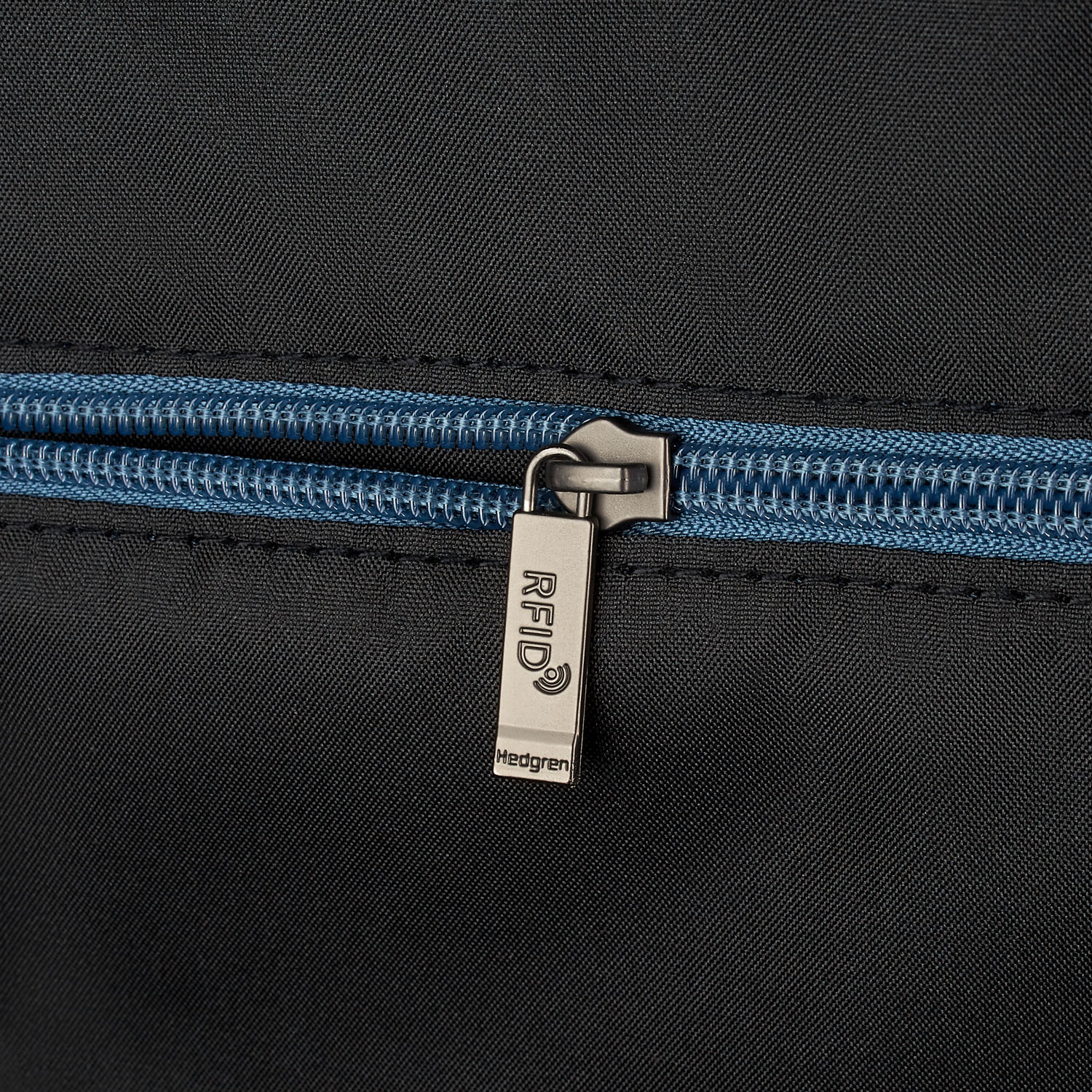 Hedgren Great American Heritage CANYON Square Backpack RFID 15,6" Denim Blue