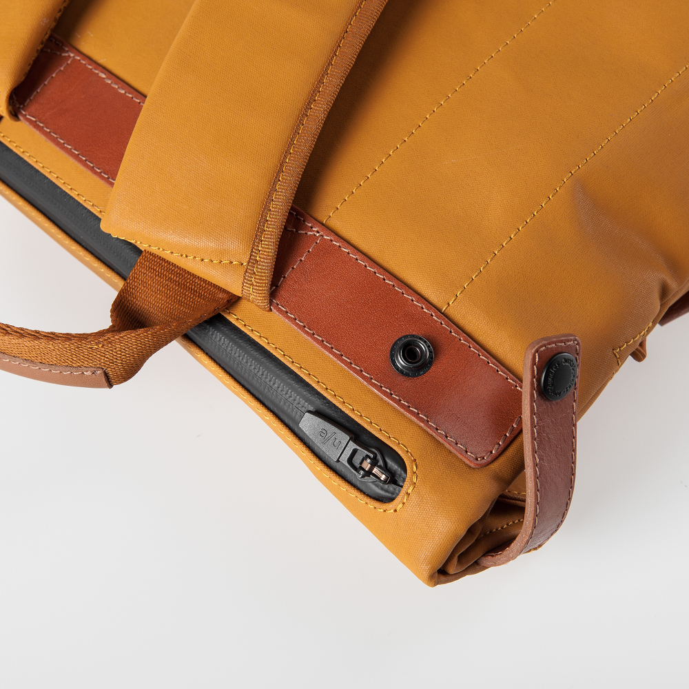 aunts & uncles Japan Osaka Rolltop Rucksack mit 15" Notebookfach butterscotch aunts & uncles Japan Osaka Rolltop Rucksack mit 15" Notebookfach butterscotch