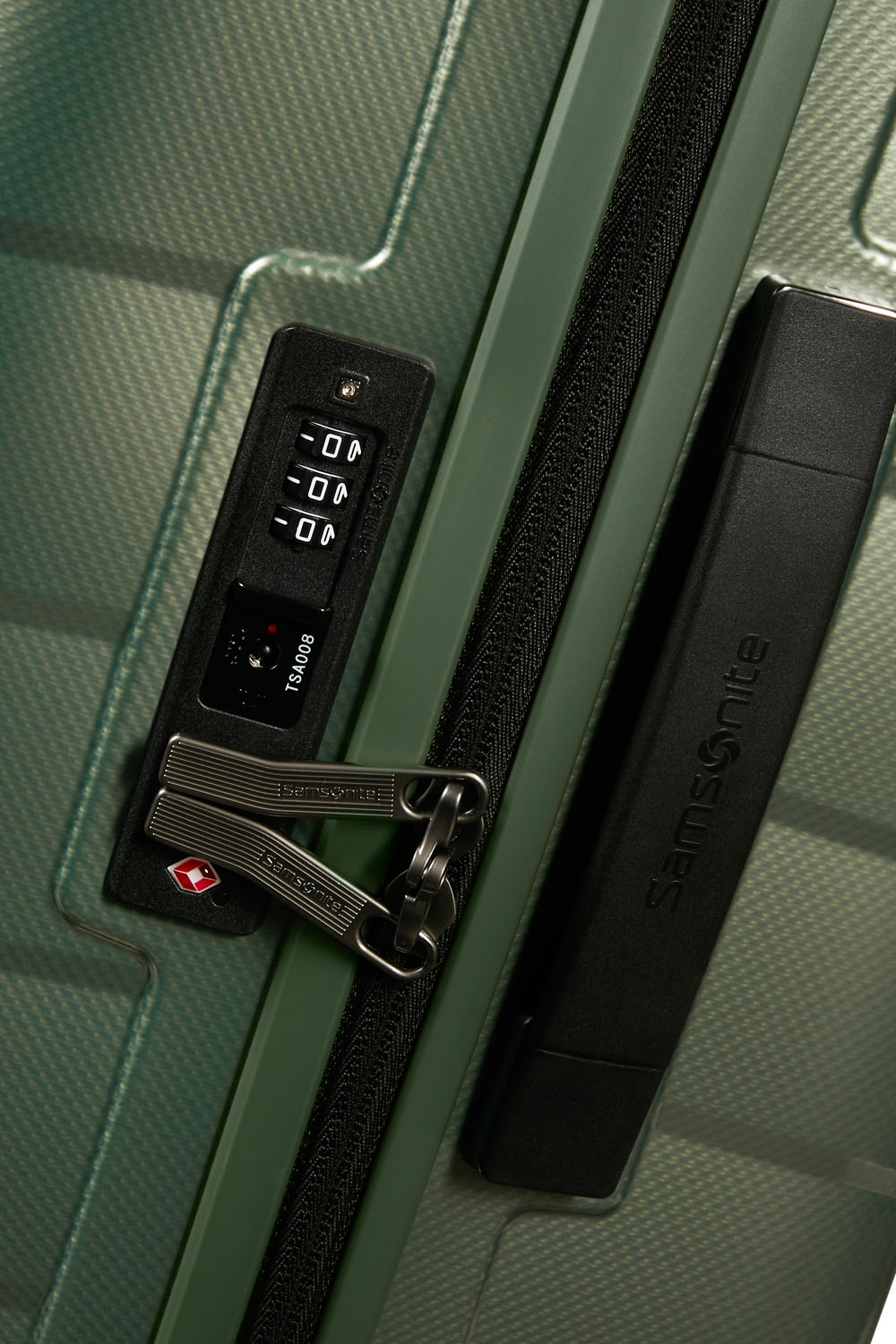 Samsonite Attrix Trolley mit 4 Rollen 81cm Basil Green Samsonite Attrix Trolley mit 4 Rollen 81cm Basil Green