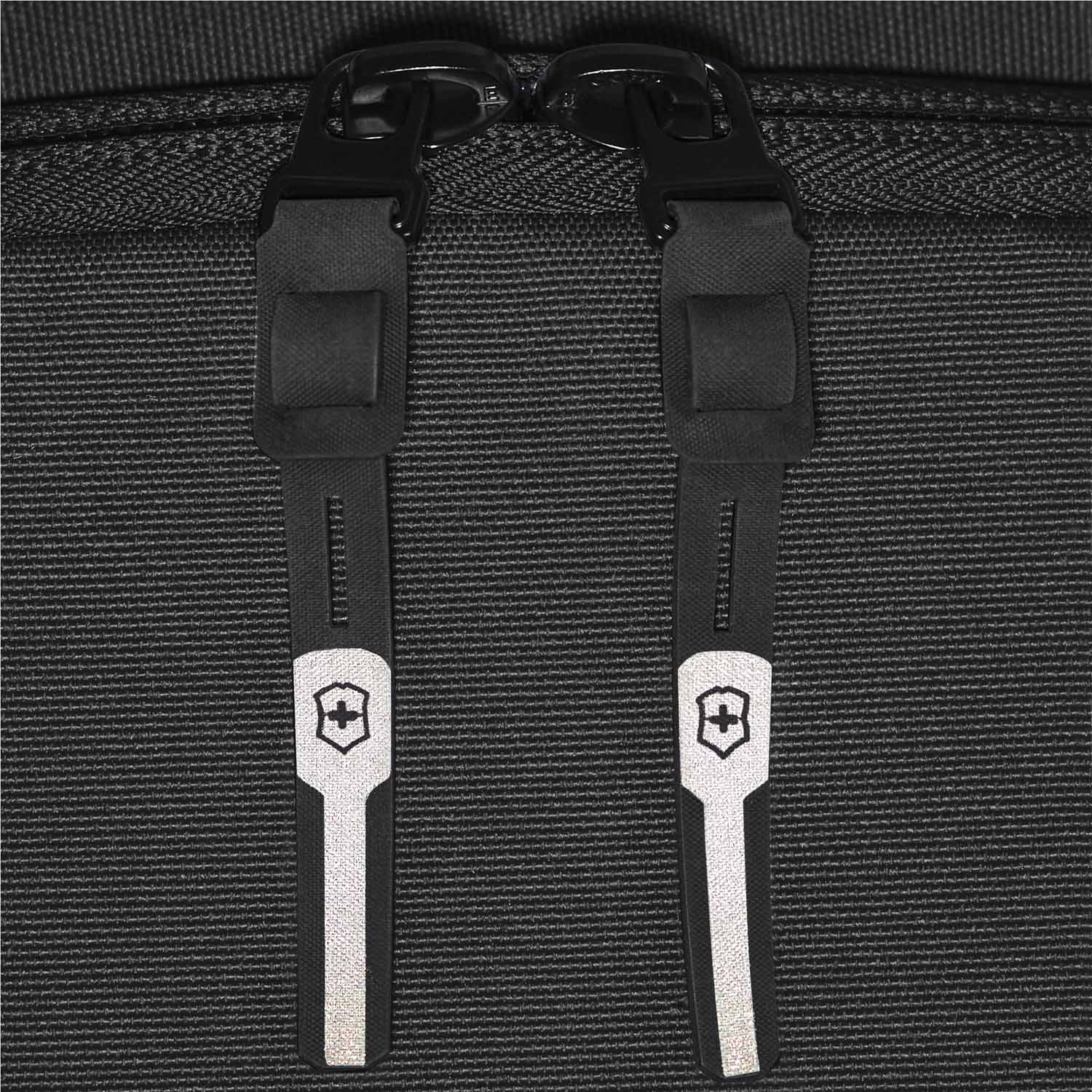 Victorinox Touring 2.0 City Daypack mit 15" Laptopfach Black