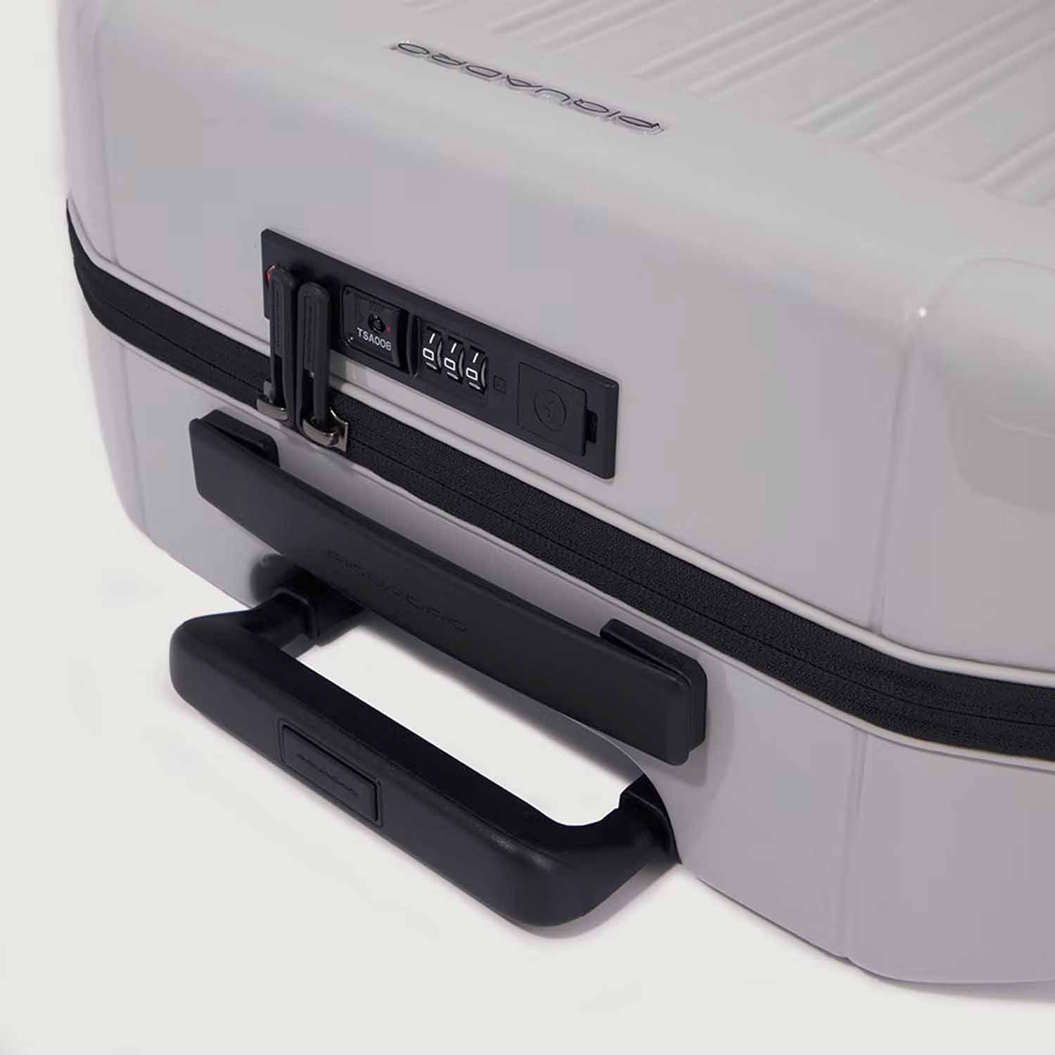 Piquadro PQ-Light Handgepäck Koffer 4-Rollen, glänzend Grau Piquadro PQ-Light Handgepäck Koffer 4-Rollen, glänzend Grau