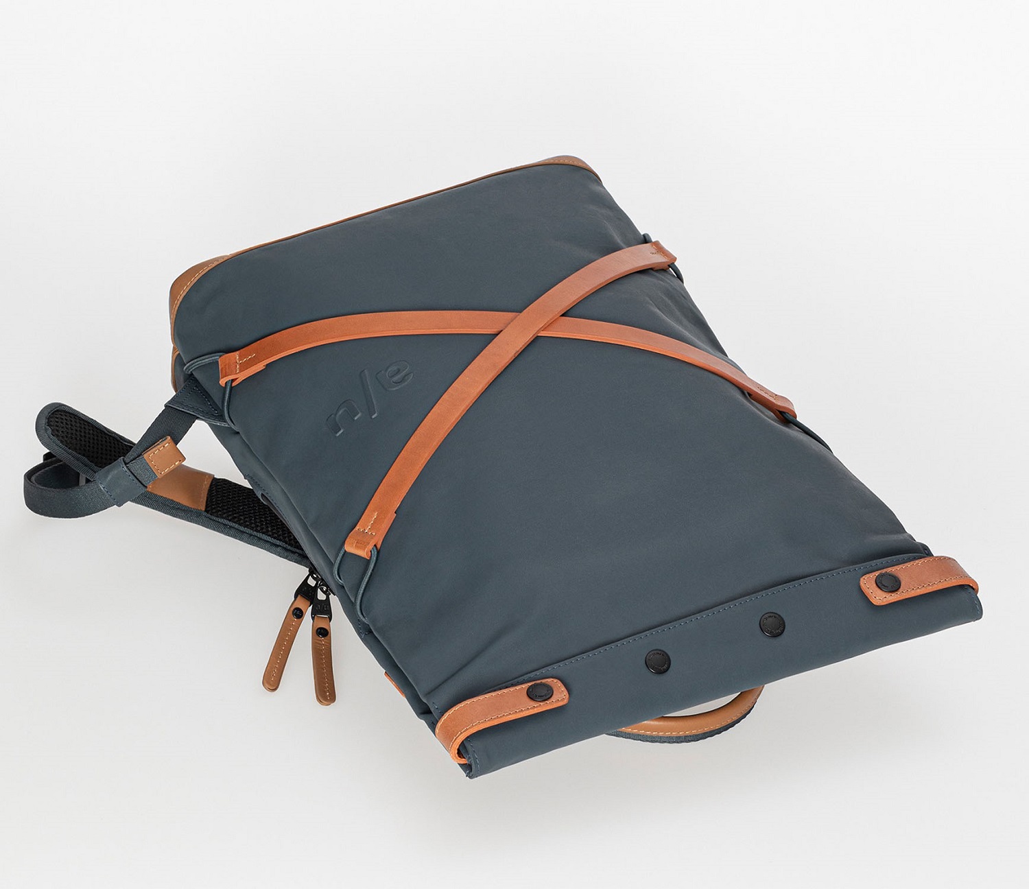 aunts & uncles Japan Yokohama Rolltop Rucksack mit 13" Notebookfach cosmic void aunts & uncles Japan Yokohama Rolltop Rucksack mit 13" Notebookfach cosmic void