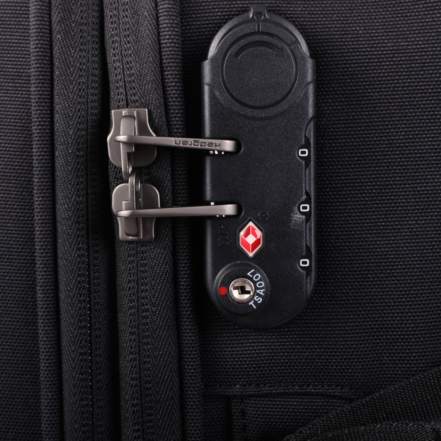 Hedgren Comby WEEKEND Spinner 55cm EXP Black Hedgren Comby WEEKEND Spinner 55cm EXP Black