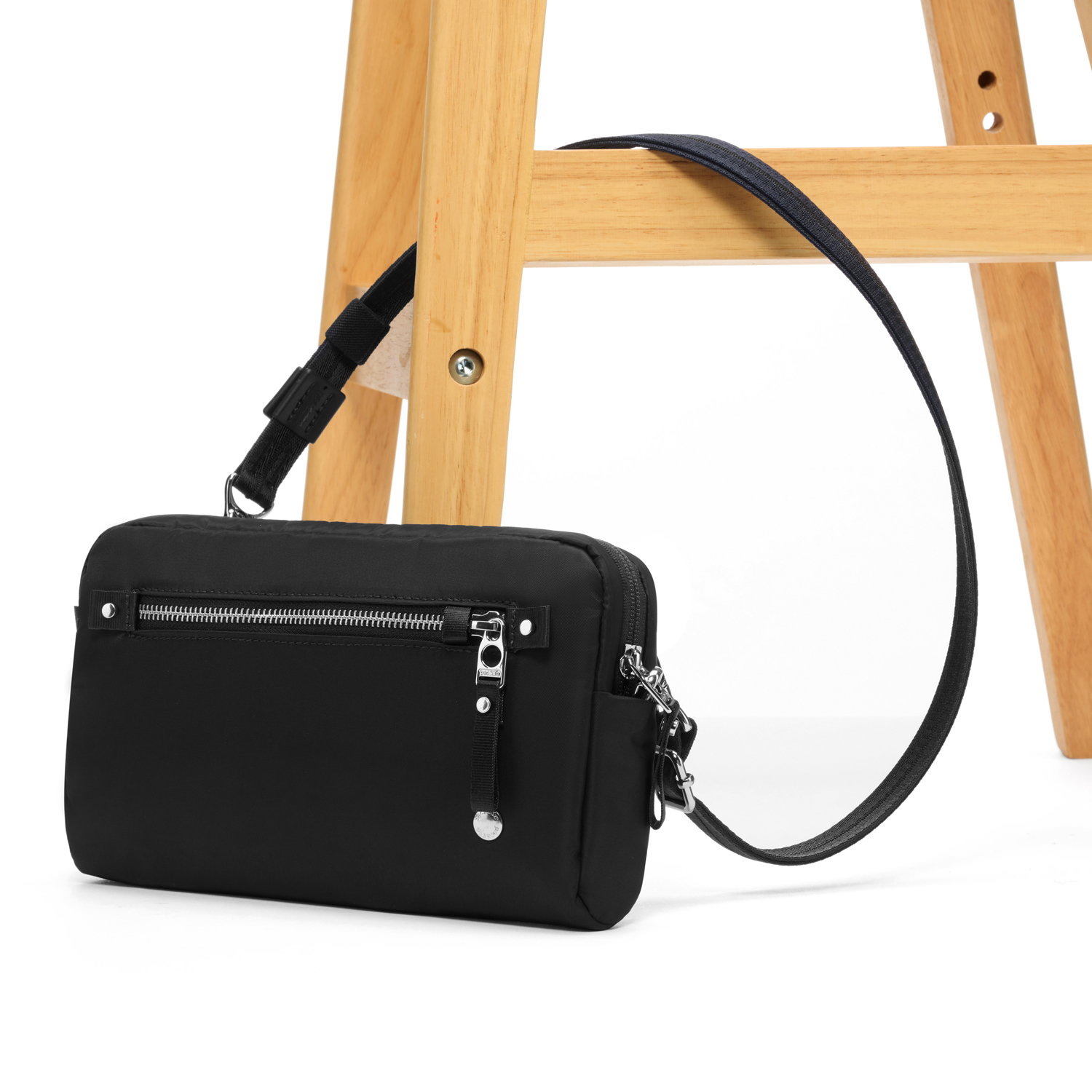 pacsafe W Anti-Theft 3-In-1 Sling Black