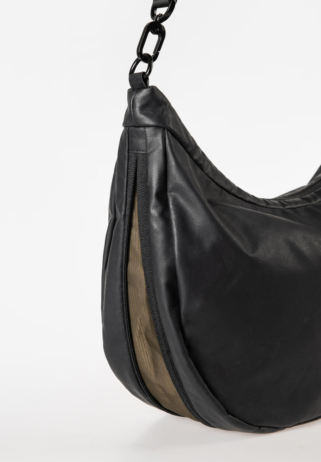 aunts & uncles Japan RE Koyoshi Umhängetasche Black