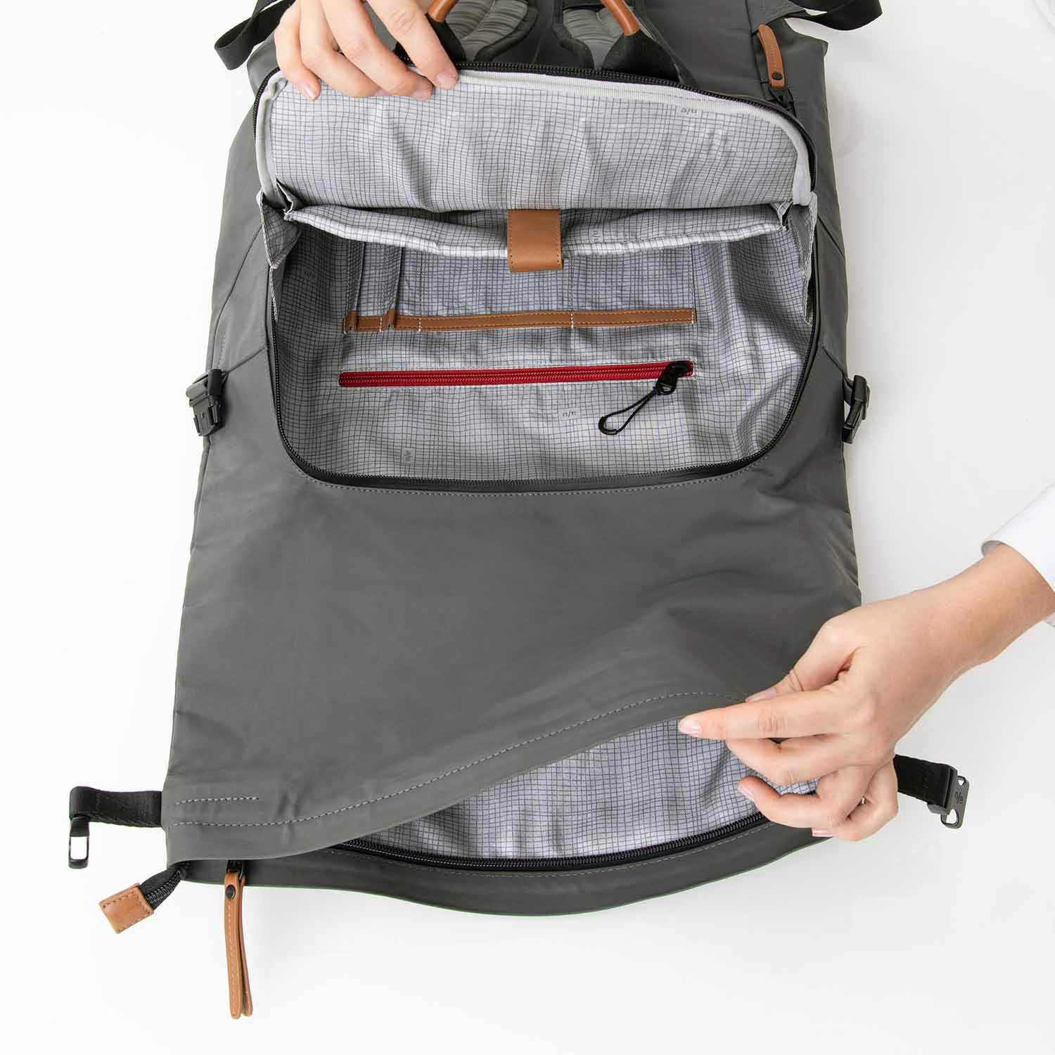 aunts & uncles Japan Matsuyama Rolltop Rucksack mit 16" Notebookfach gravity grey aunts & uncles Japan Matsuyama Rolltop Rucksack mit 16" Notebookfach gravity grey