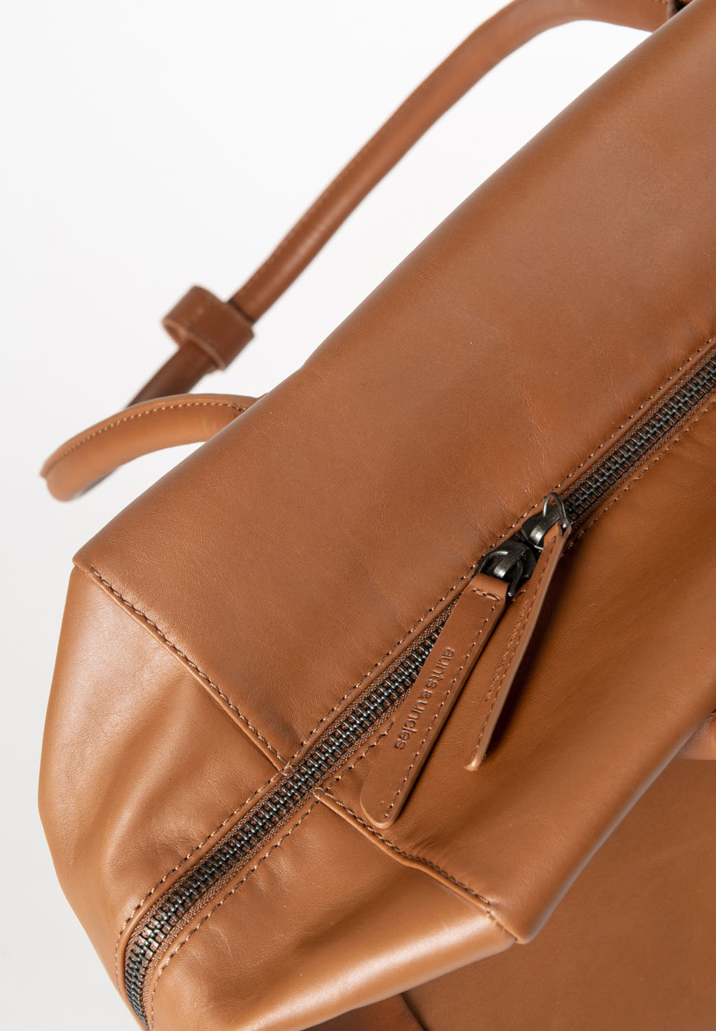 aunts & uncles Jamie's Orchard Olive Schultertasche cognac aunts & uncles Jamie's Orchard Olive Schultertasche cognac