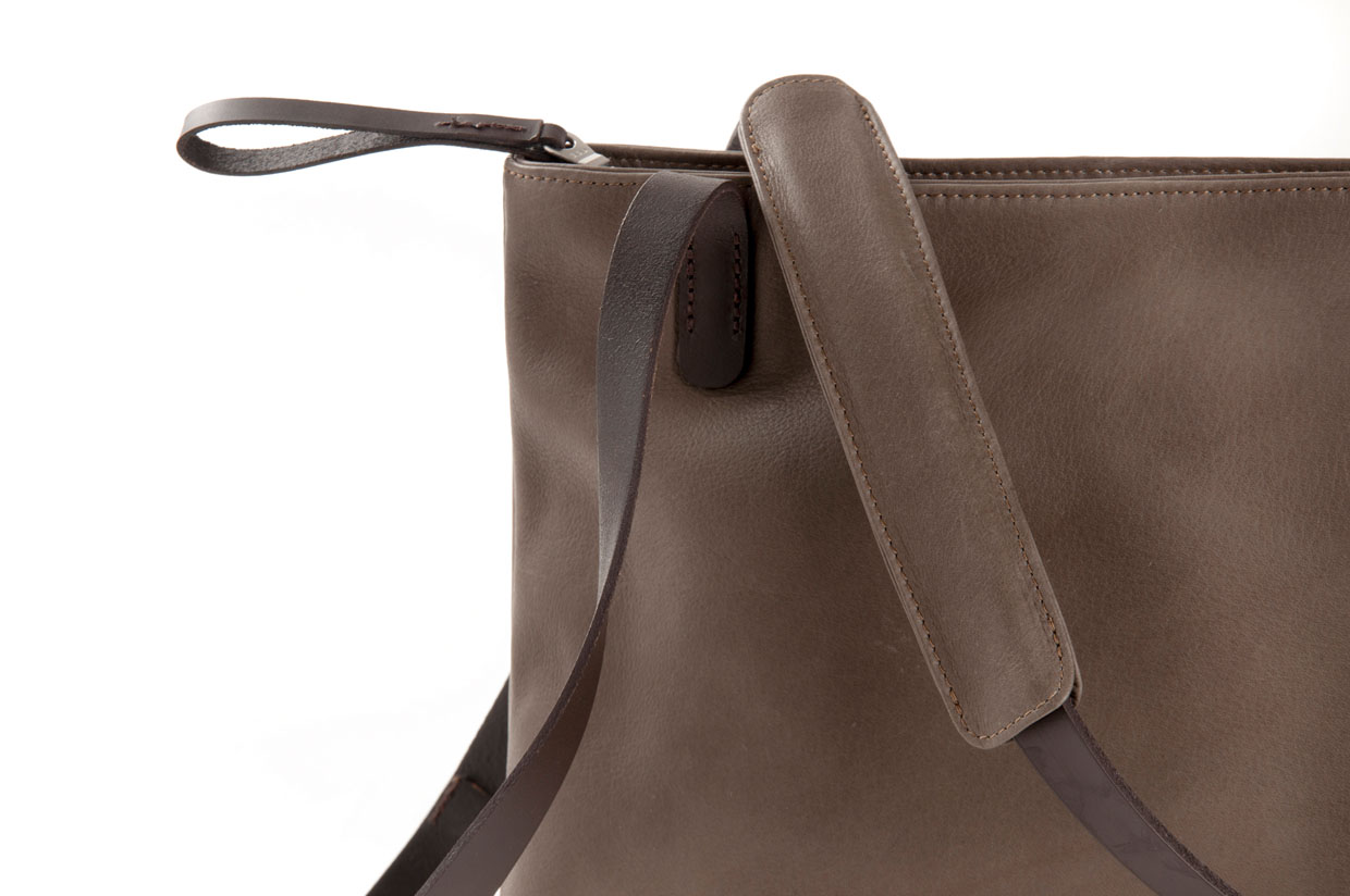 Harold's Chaza Shoulderbag medium Taupe Harold's Chaza Shoulderbag medium Taupe