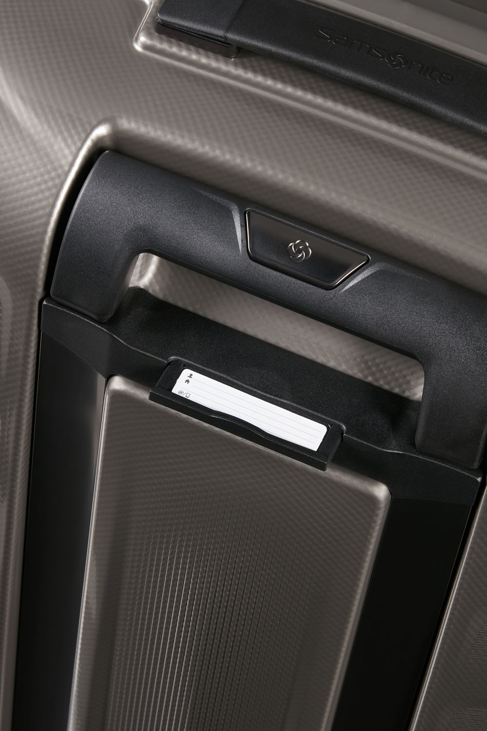 Samsonite Attrix Trolley mit 4 Rollen 81cm Dune Samsonite Attrix Trolley mit 4 Rollen 81cm Dune