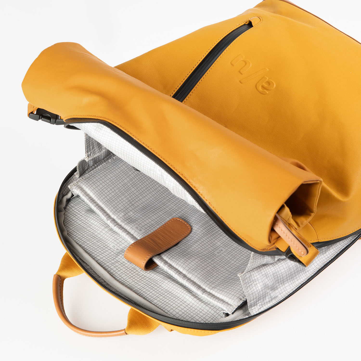 aunts & uncles Japan Fukui Rolltop Rucksack mit 15" Notebookfach mustard aunts & uncles Japan Fukui Rolltop Rucksack mit 15" Notebookfach mustard