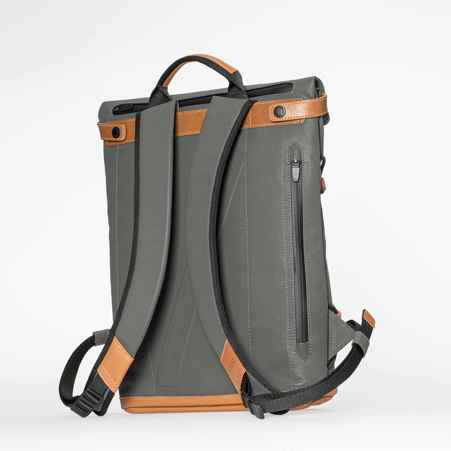 aunts & uncles Japan Yokohama Rolltop Rucksack mit 13" Notebookfach gravity grey aunts & uncles Japan Yokohama Rolltop Rucksack mit 13" Notebookfach gravity grey