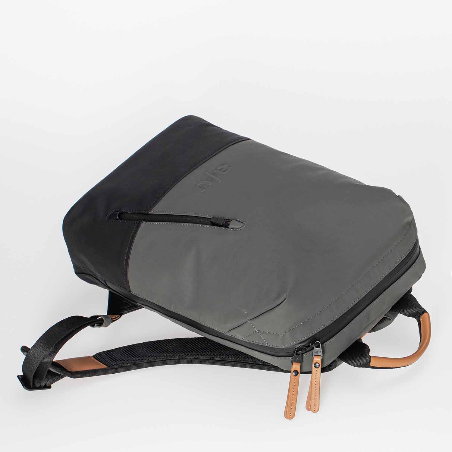 aunts & uncles Japan Hamamatsu Rucksack mit 13" Notebookfach gravity grey aunts & uncles Japan Hamamatsu Rucksack mit 13" Notebookfach gravity grey