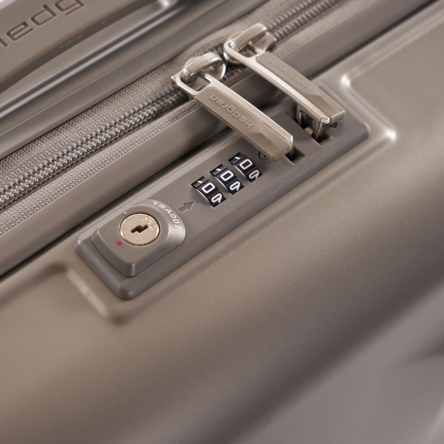 Hedgren Edge Carve XS Cabin Trolley, 4 Rollen, 55cm Dark Champagne Hedgren Edge Carve XS Cabin Trolley, 4 Rollen, 55cm Dark Champagne