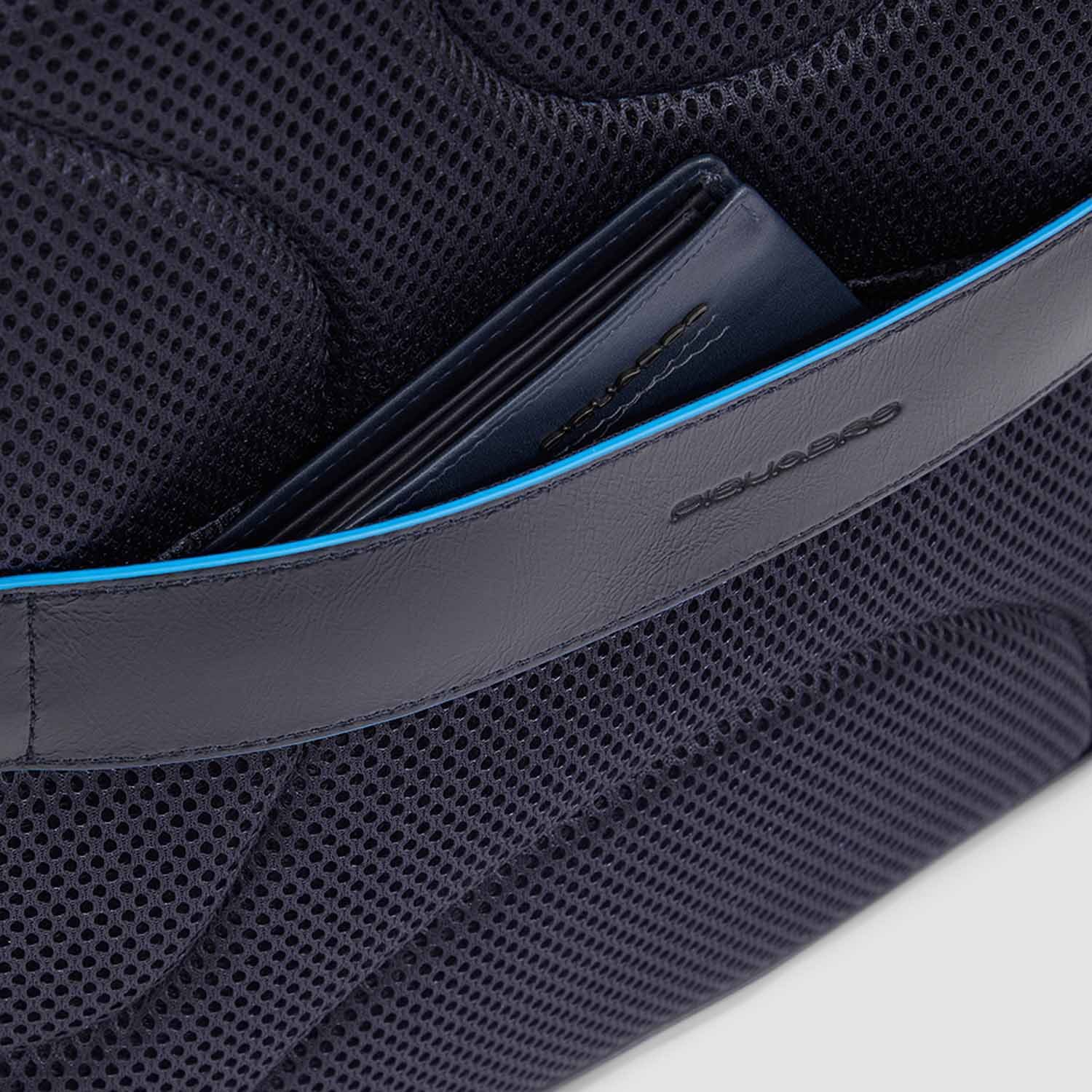 Piquadro Blue Square Revamp Laptop-Rucksack 14" mit iPad®-Fach Schwarz