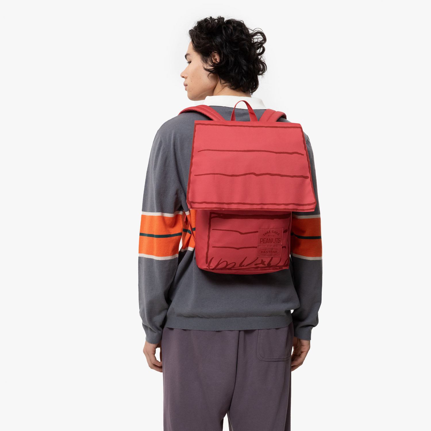 Eastpak Snoopy House Peanuts Doghouse Rucksack rot