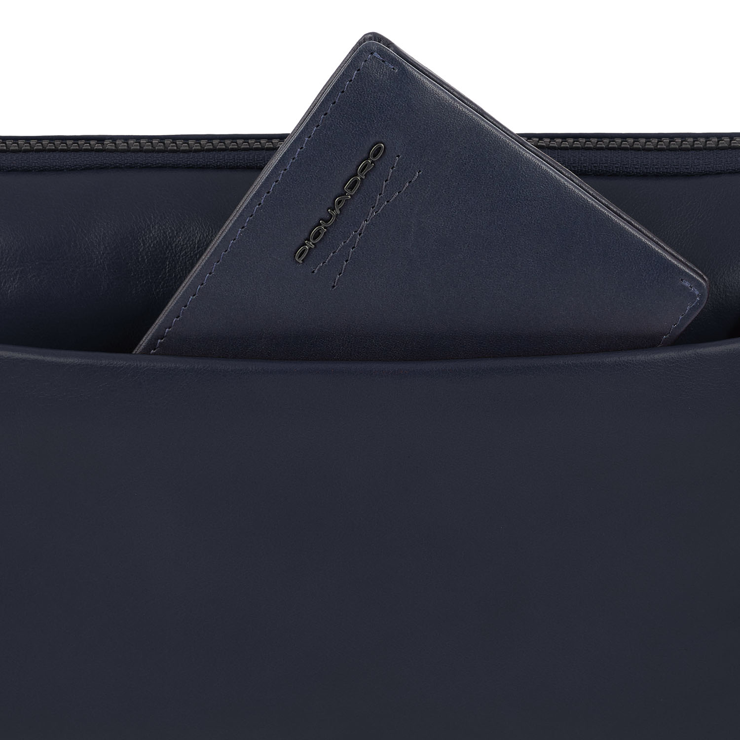 Piquadro Blue Square Revamp Gürteltasche mit Fronttasche Nachtblau Piquadro Blue Square Revamp Gürteltasche mit Fronttasche Nachtblau