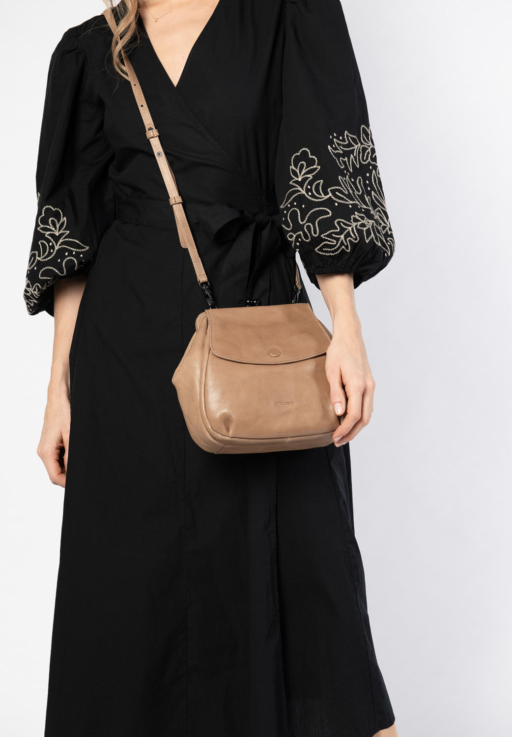 aunts & uncles Grandma's Luxury Club Mrs. Cake Pop timeless taupe