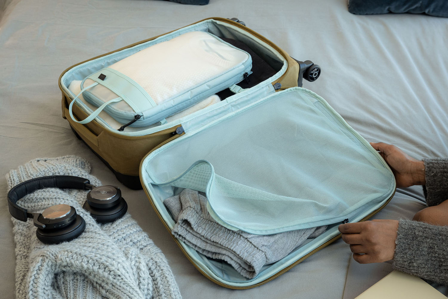 THULE Aion Handgepäck-Rollkoffer 4W Nutria THULE Aion Handgepäck-Rollkoffer 4W Nutria