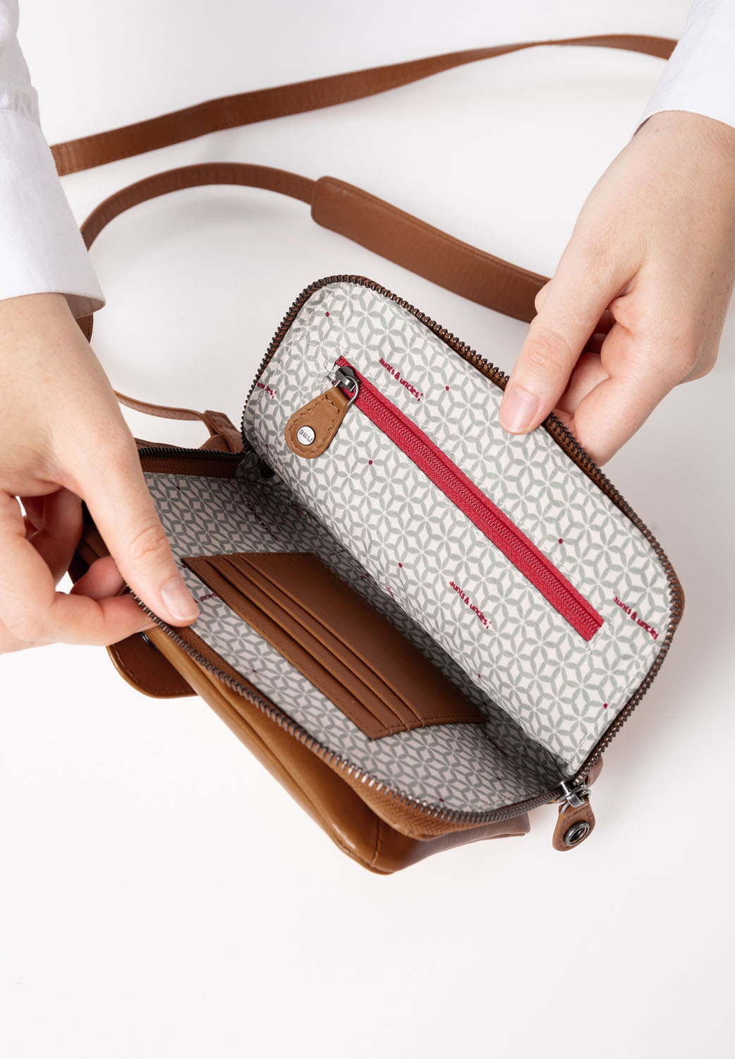 aunts & uncles Jamie´s Orchard TULIP Phone bag cognac aunts & uncles Jamie´s Orchard TULIP Phone bag cognac