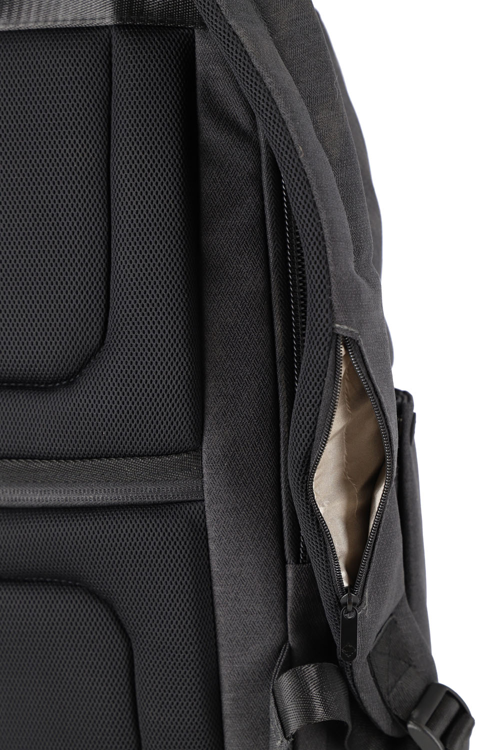 Travelite Meet Laptop-Rucksack für 15,6", erweiterbar Anthrazit