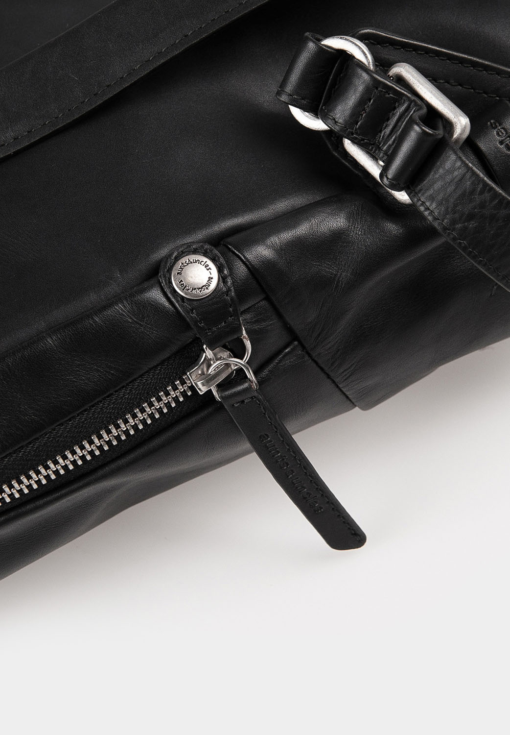 aunts & uncles Jamie's Orchard Crabapple Rucksack jet black