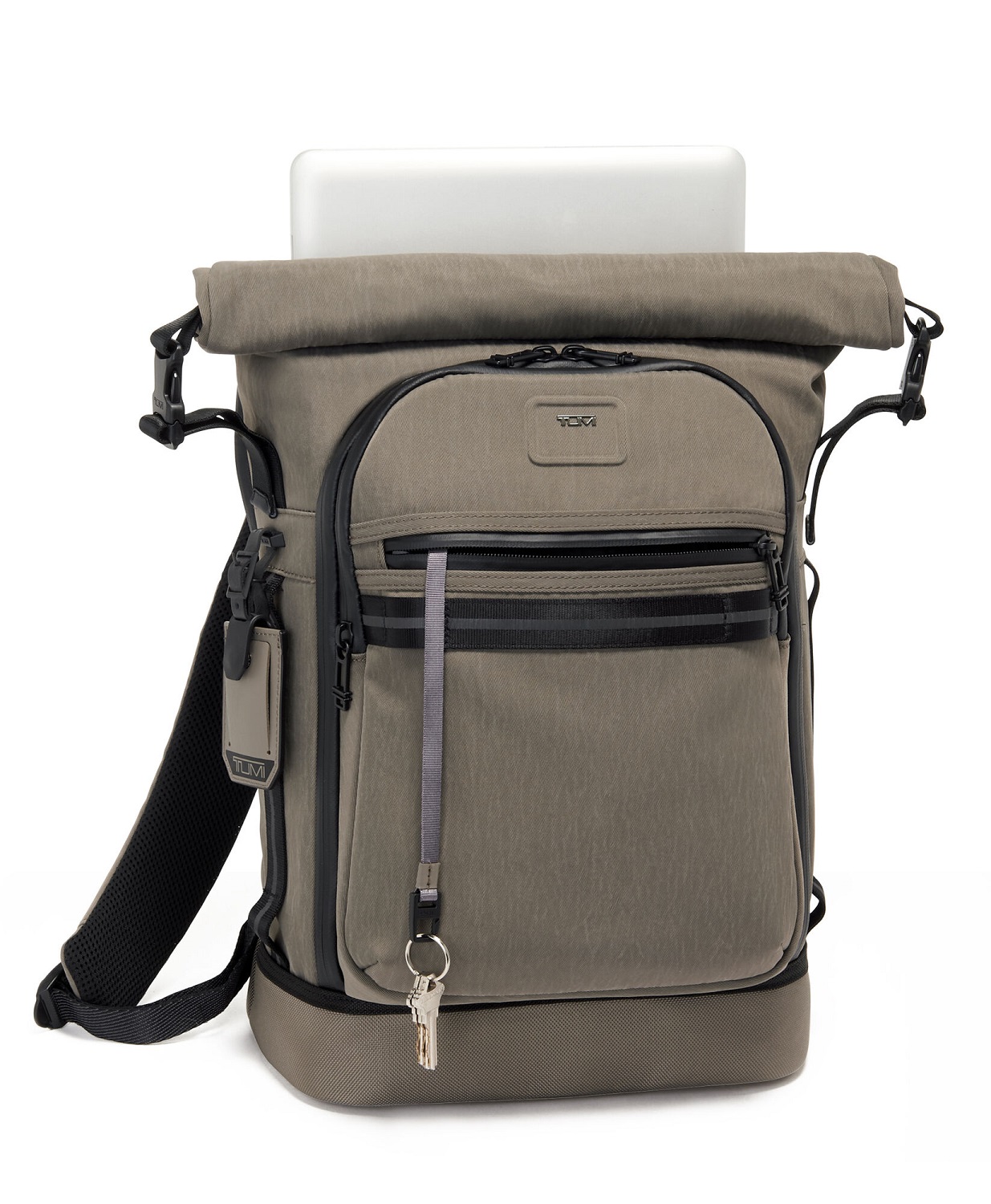 Tumi Alpha Bravo Ally Rucksack mit gerolltem Überschlag Sand Tumi Alpha Bravo Ally Rucksack mit gerolltem Überschlag Sand