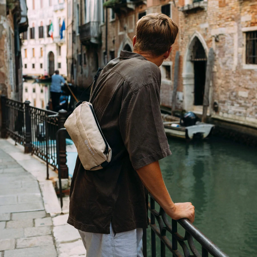 Airpaq Sling Baq Umhängetasche Sling Baq Sand