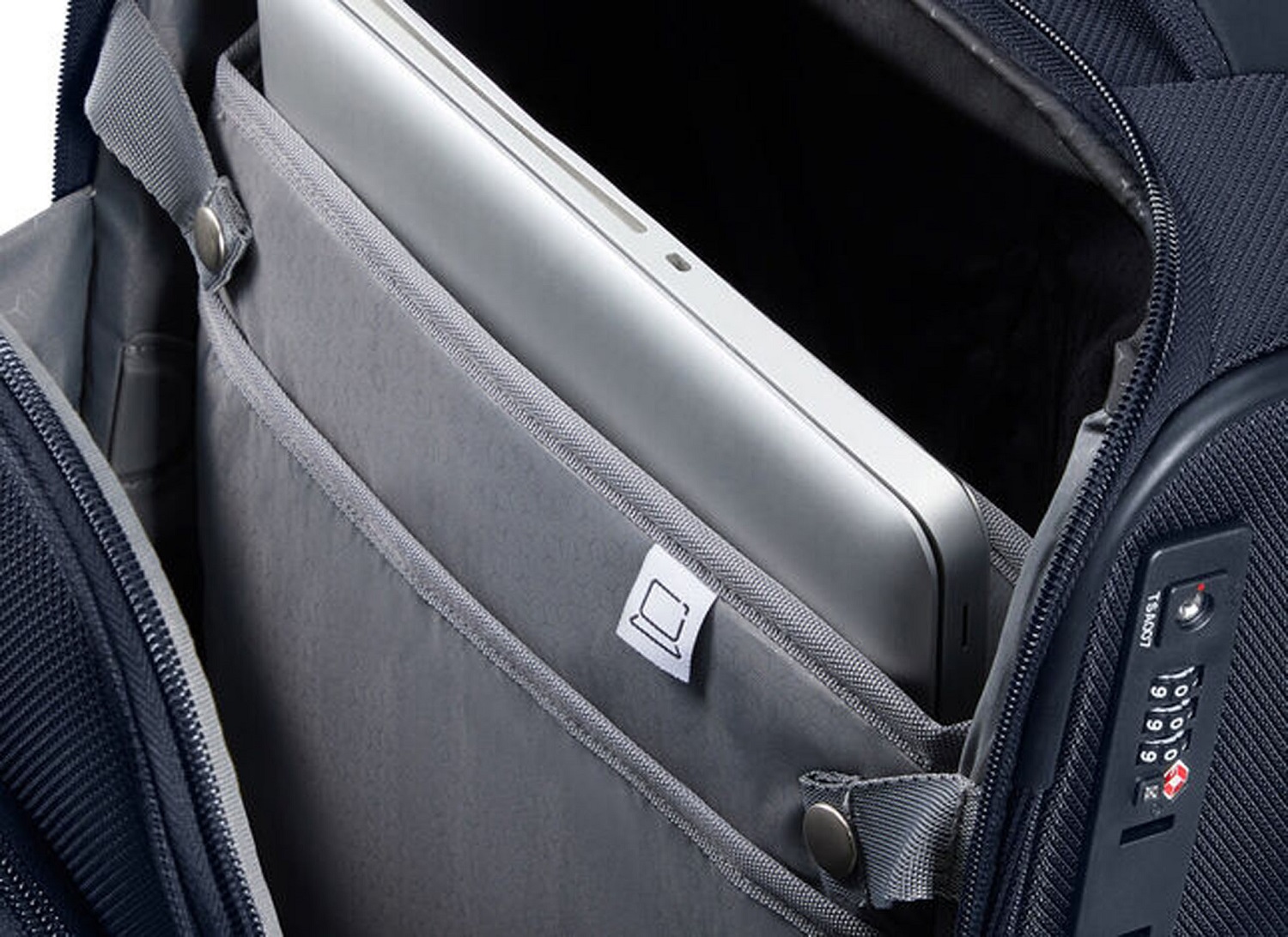 Samsonite Respark Trolley mit 2 Rollen Underseater 45cm + GRATIS HOTELGUTSCHEIN Ozone Black Samsonite Respark Trolley mit 2 Rollen Underseater 45cm + GRATIS HOTELGUTSCHEIN Ozone Black